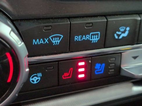 Used 2025 Ford F150 Lariat w/ FX4 Off-Road Package AWD/4WD image 22