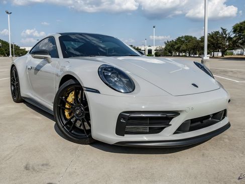 Used 2024 Porsche 911 Carrera GTS RWD image 23