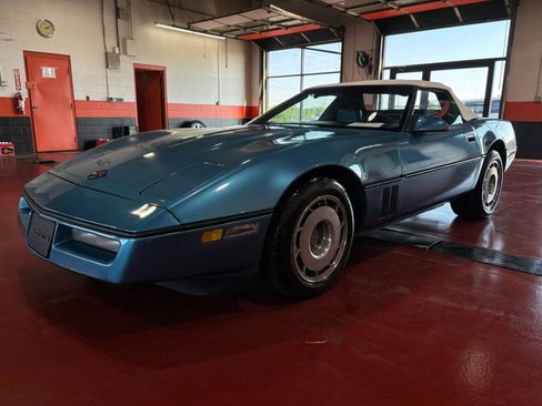 Used 1987 Chevrolet Corvette Convertible image 2