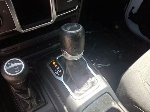 Used 2021 Jeep Wrangler Unlimited Sport AWD/4WD image 17