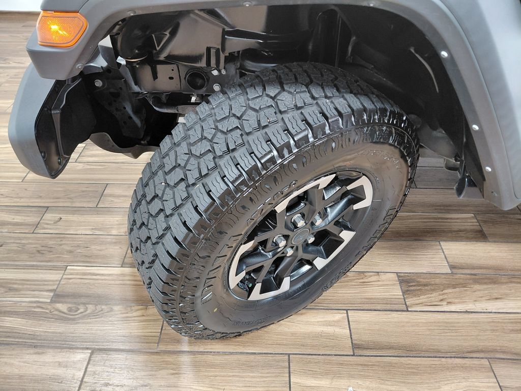 Certified 2024 Jeep Wrangler Unlimited Rubicon 4xe AWD/4WD image 26