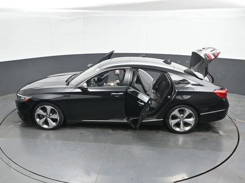 Used 2018 Honda Accord Touring image 43