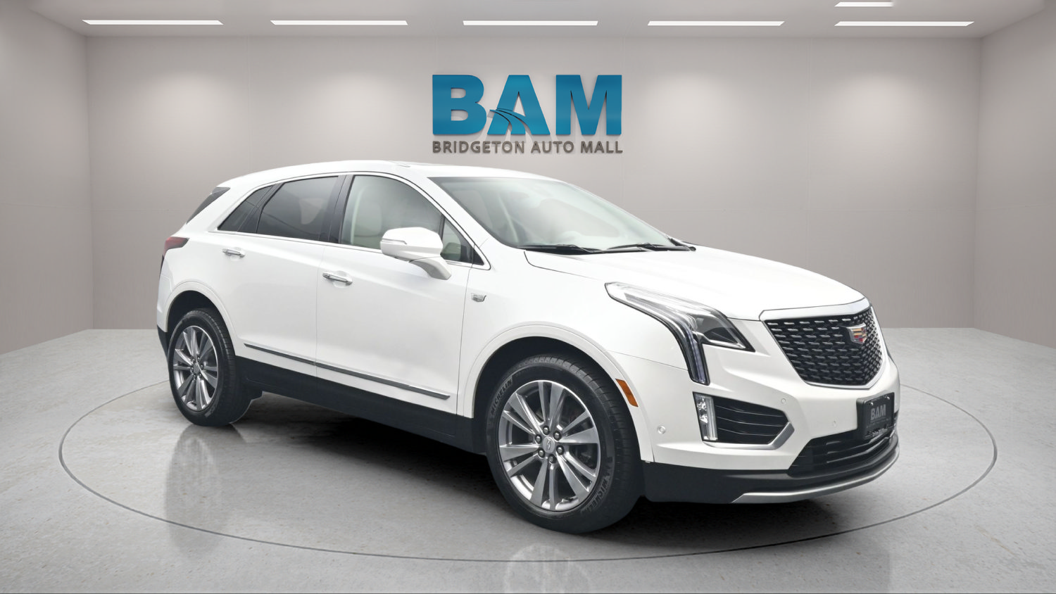 Used 2024 Cadillac XT5 Premium Luxury w/ Technology Package AWD/4WD image 1