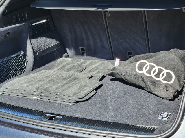 Used 2024 Audi Q5 e Premium Plus w/ Premium Plus Package AWD/4WD image 30