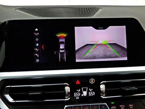 Used 2020 BMW 330i Sedan w/ Driving Assistance Package RWD image 16