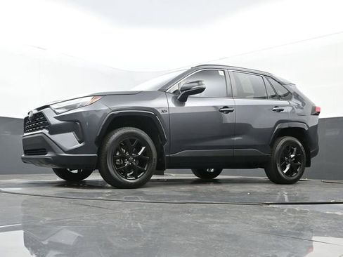 Used 2024 Toyota RAV4 XLE w/ Convenience Package image 29