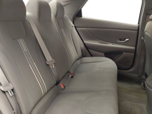 Used 2023 Hyundai Elantra SEL w/ Convenience Package image 19