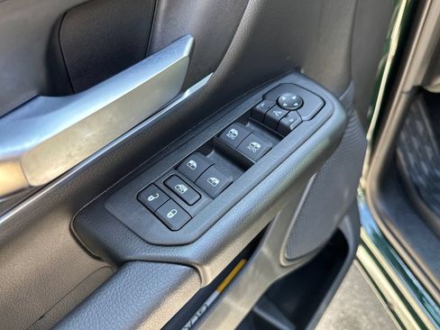 New 2026 RAM 1500 4x4 Crew Cab image 17