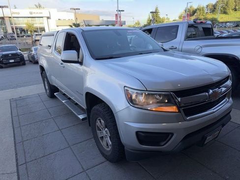 Used 2015 Chevrolet Colorado W/T w/ WT Convenience Package AWD/4WD image 3