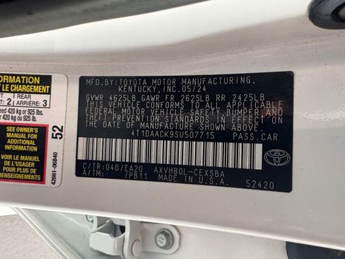 Used 2025 Toyota Camry SE image 20