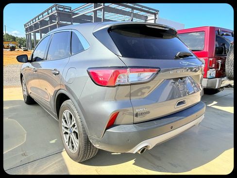 Used 2022 Ford Escape SEL FWD image 3