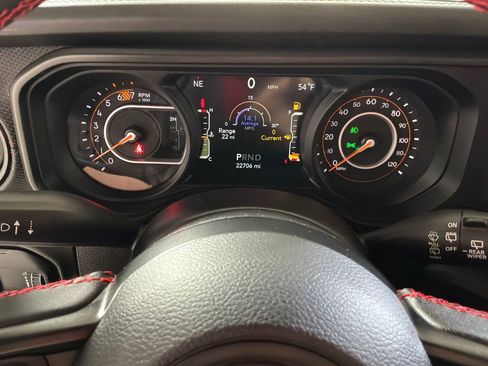 Certified 2024 Jeep Wrangler Unlimited Rubicon AWD/4WD image 26