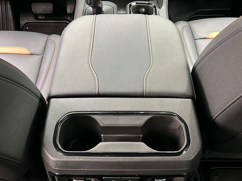 Used 2025 GMC Sierra 1500 AT4 w/ AT4 Premium Package image 37