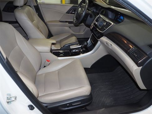 Used 2016 Honda Accord EX-L image 13