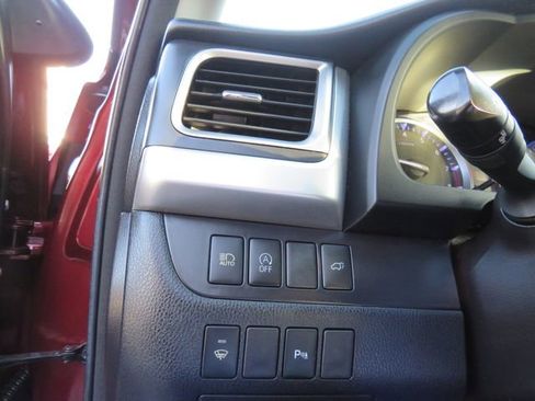 Used 2018 Toyota Highlander Limited image 36