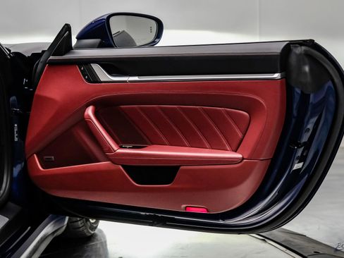 Used 2021 Porsche 911 Turbo image 88