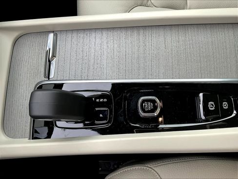 New 2026 Volvo V60 B5 Cross Country Plus w/ Climate Package image 10