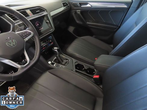 Used 2023 Volkswagen Tiguan SE R-Line image 23