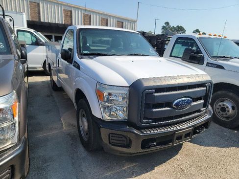 Used 2015 Ford F250 XL RWD image 3
