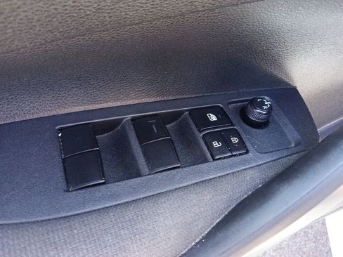Used 2023 Toyota Corolla LE FWD image 12