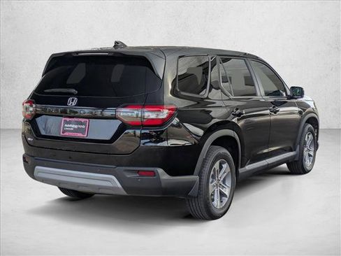 Used 2025 Honda Pilot EX-L image 5