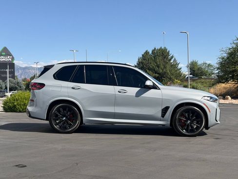 Used 2024 BMW X5 xDrive40i w/ M Sport Package AWD/4WD image 6