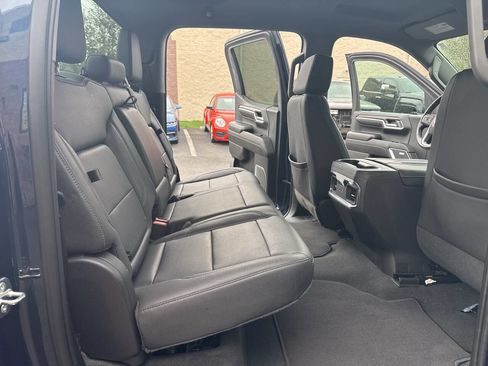 Used 2022 GMC Sierra 1500 SLT w/ SLT Premium Package image 37