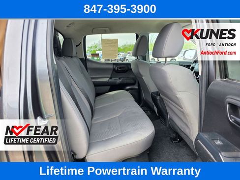 Used 2022 Toyota Tacoma SR AWD/4WD image 39