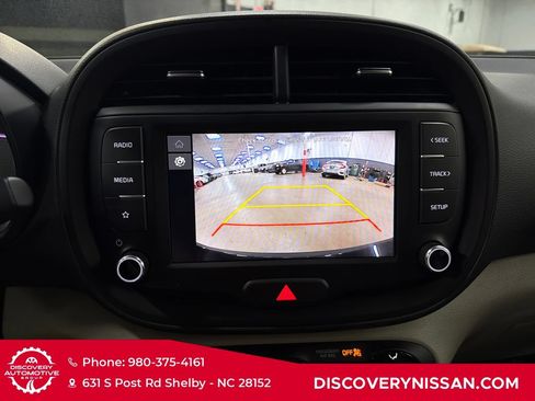 Used 2024 Kia Soul LX w/ Option Group 015 FWD image 17
