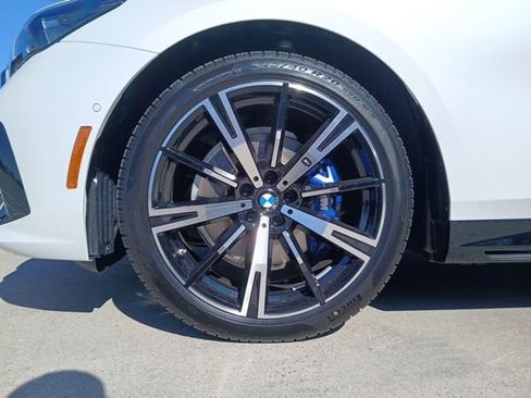 New 2026 BMW 530i w/ M Sport Package RWD image 5