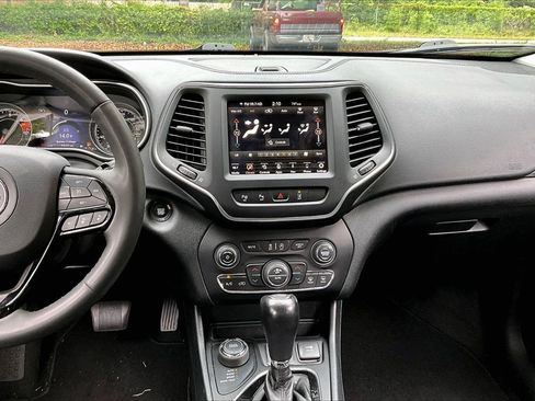 Used 2023 Jeep Cherokee Altitude Lux AWD/4WD image 9