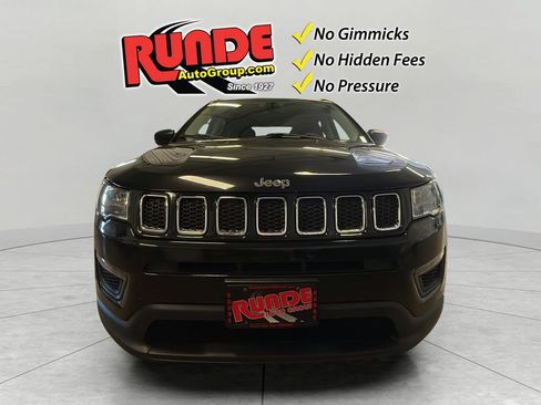 Used 2017 Jeep Compass Sport w/ Cold Weather Group AWD/4WD image 9