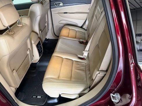 Used 2019 Jeep Grand Cherokee Limited image 31
