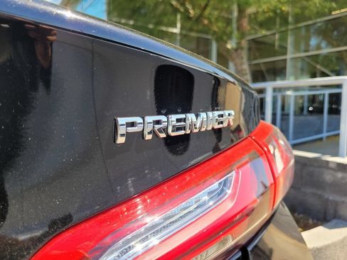 Used 2020 Chevrolet Malibu Premier FWD image 35