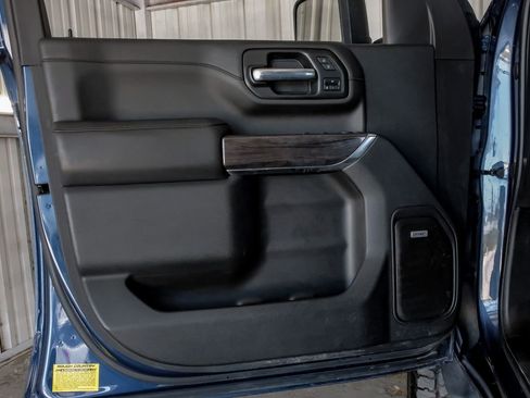 Used 2022 Chevrolet Silverado 2500 LTZ w/ LTZ Plus Package image 44