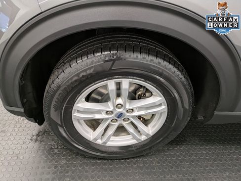 Used 2023 Ford Explorer XLT AWD/4WD image 8
