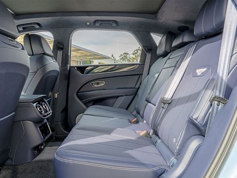 New 2025 Bentley Bentayga image 41