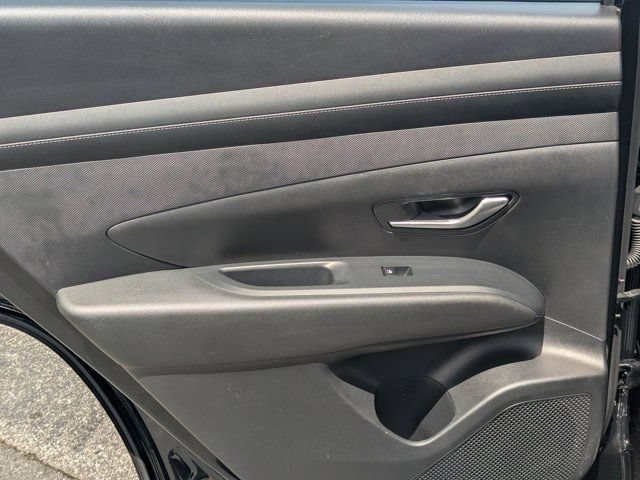 Used 2025 Hyundai Tucson SE FWD image 18