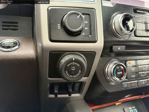 Used 2016 Ford F150 King Ranch w/ Equipment Group 601A Luxury AWD/4WD image 27