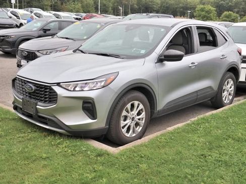 Used 2023 Ford Escape Active AWD/4WD image 1