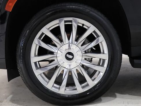 Used 2023 Cadillac Escalade Premium Luxury AWD/4WD image 11
