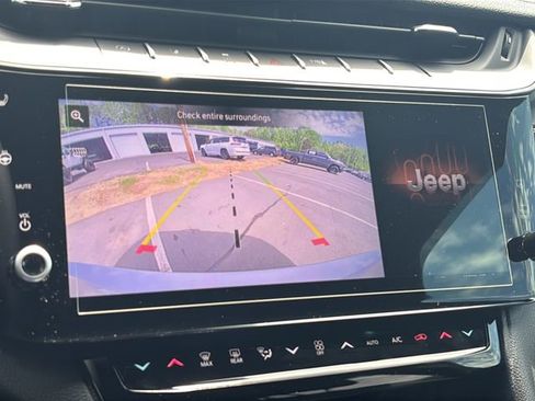 New 2026 Jeep Grand Cherokee L Limited AWD/4WD image 19