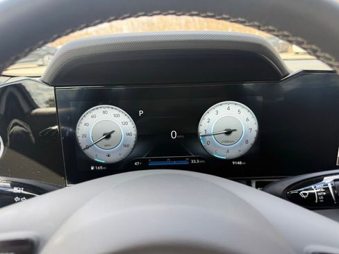 Used 2023 Hyundai Elantra SEL w/ Convenience Package image 19