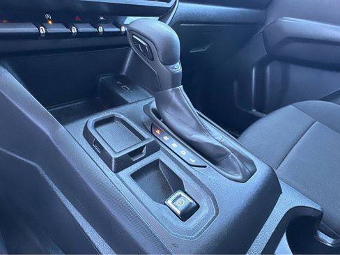 Used 2023 Chevrolet Colorado W/T image 27