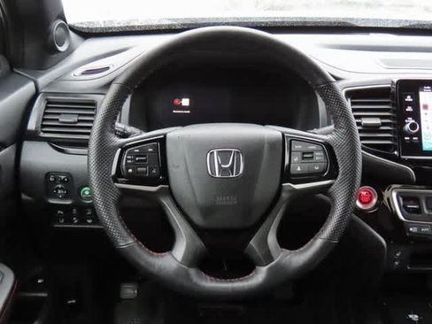 Used 2024 Honda Ridgeline Black Edition image 19