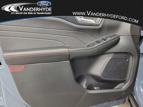 New 2026 Ford Escape ST-Line w/ Tech Pack #1 image 16