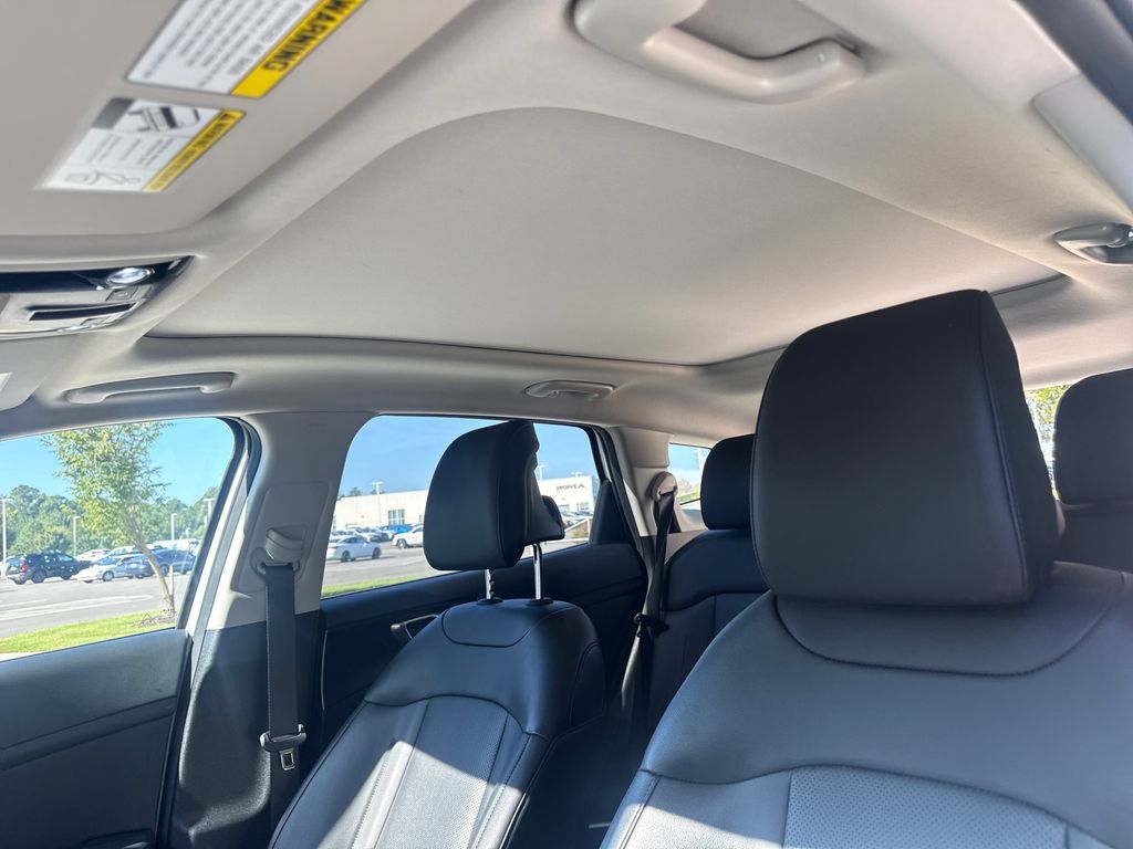 Used 2025 Kia Sportage EX w/ Premium Package FWD image 31