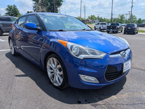 Used 2013 Hyundai Veloster w/ Style Pkg FWD image 8