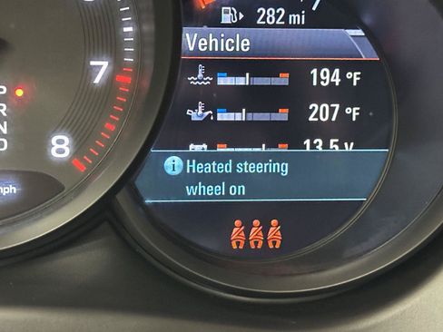 Certified 2026 Porsche Macan AWD/4WD image 23