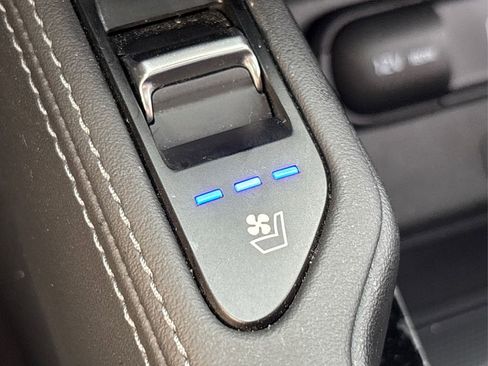 Used 2022 Kia Telluride SX w/ SX Prestige Package image 43